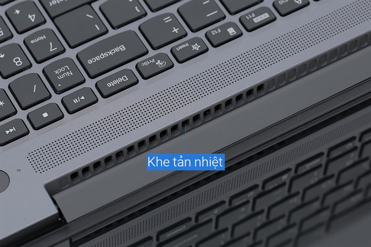 MacBook Pro góc 1